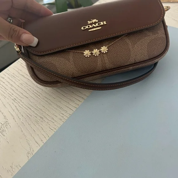 Coach Brown and Tan Women's Bag - Picture 1 of 8
